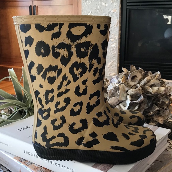 HUNTER ☔️ LEOPARD RAIN BOOTS - Picture 2 of 12